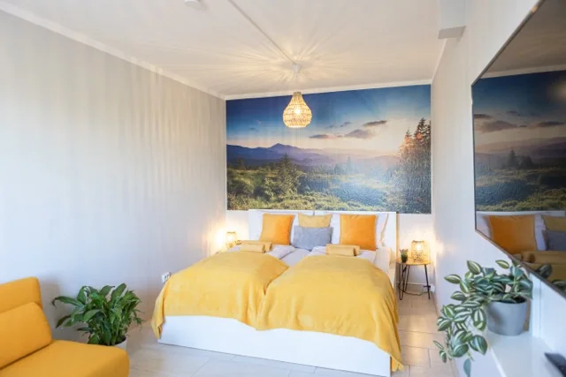 RELAX-YELLOW: Ferienwohnung mit Pool und Sauna in Scheidegg
